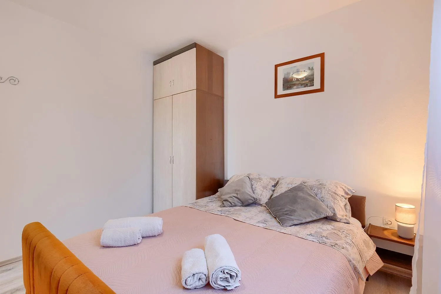 Bezauberndes Apartment Mit Beheiztem Privatpool, Grill, Babybett, Grill, Wifi Fazana 0*,  Croatia
